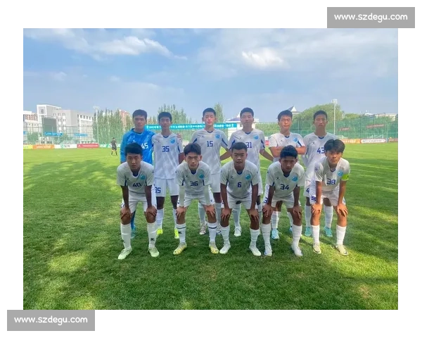 西航二校 U13 女足勇夺区赛冠军！技术与意志铸就青春荣耀