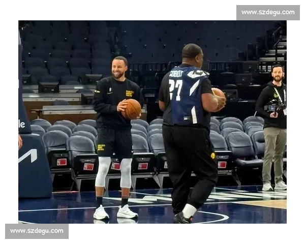 美媒权威分档现役控卫：库里屈居二档，一档双星引热议